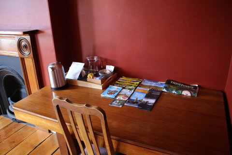 The Tasmanian Inn - Great Ocean Road Tourism 19
