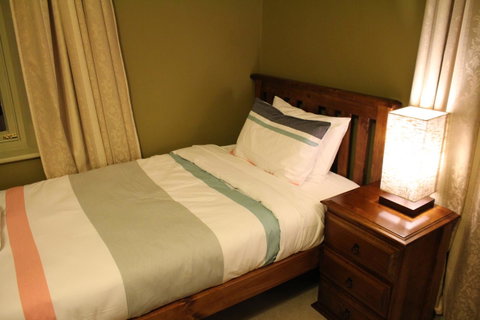 The Tasmanian Inn - Great Ocean Road Tourism 44