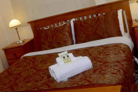 Edinburgh Gallery Bed & Breakfast - Great Ocean Road Tourism 20