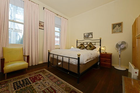 Edinburgh Gallery Bed & Breakfast - Great Ocean Road Tourism 25