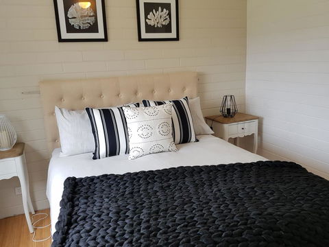 Beach Hut Scamander - Great Ocean Road Tourism 10