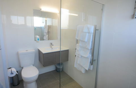 Bridge Hotel - Great Ocean Road Tourism 4