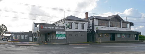 Bridge Hotel - Great Ocean Road Tourism 13
