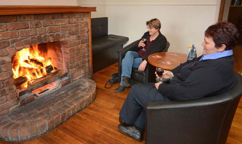 Bridge Hotel - Great Ocean Road Tourism 16
