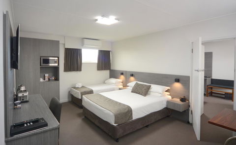 Bridge Hotel - Great Ocean Road Tourism 2