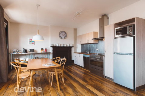 Devine Stays - Westside Apartment On Elizabeth - Great Ocean Road Tourism 0