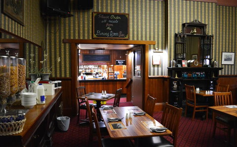 Empire Hotel Queenstown - Great Ocean Road Tourism 15