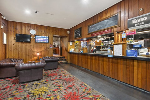 Empire Hotel Queenstown - Great Ocean Road Tourism 14