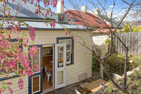 WEST NEST | Classic 3BR Hobart Terrace BEST Location, View, Close To City - Great Ocean Road Tourism 19