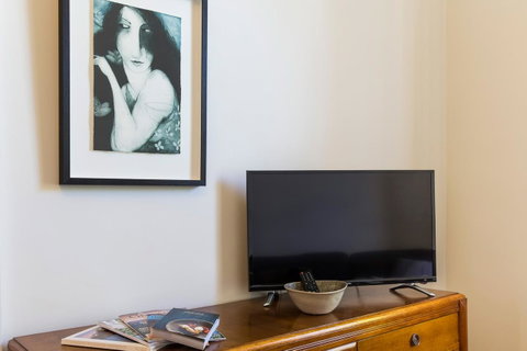 WEST NEST | Classic 3BR Hobart Terrace BEST Location, View, Close To City - Great Ocean Road Tourism 23