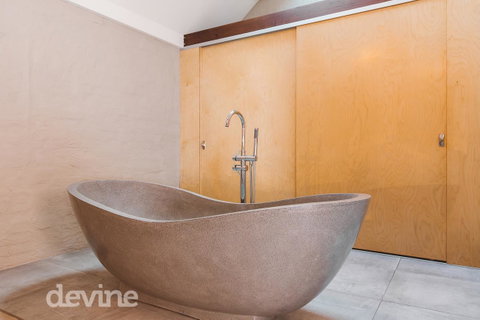 Devine Stays - Hayloft On ELizabeth - Great Ocean Road Tourism 2