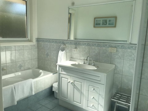 Taras Richmond Farmstay - Great Ocean Road Tourism 4