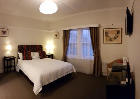 Ashdowns Of Dover - Great Ocean Road Tourism 10
