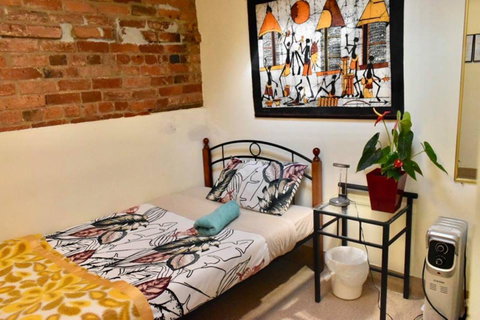 Hobart's Accommodation & Hostel - Great Ocean Road Tourism 1