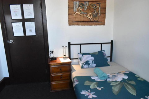Hobart's Accommodation & Hostel - Great Ocean Road Tourism 11
