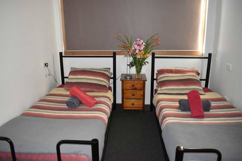 Hobart's Accommodation & Hostel - Great Ocean Road Tourism 17