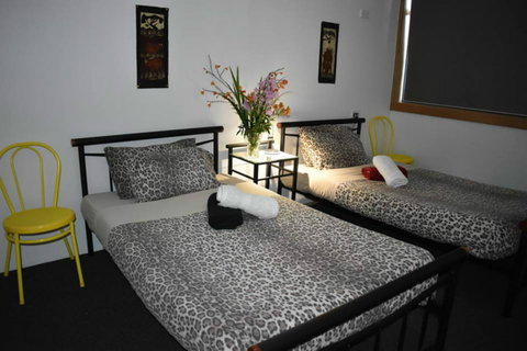 Hobart's Accommodation & Hostel - Great Ocean Road Tourism 19