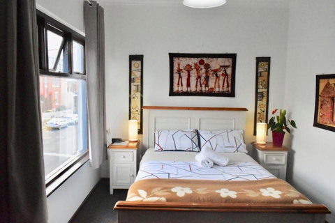 Hobart's Accommodation & Hostel - Great Ocean Road Tourism 6