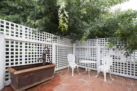 White Dove Cottage Bed And Breakfast - Great Ocean Road Tourism 8