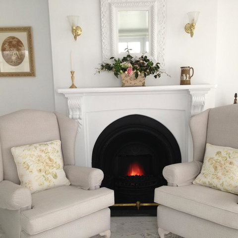 White Dove Cottage Bed And Breakfast - Great Ocean Road Tourism 1