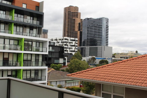 Poplar Box Hill Apartment - Great Ocean Road Tourism 1