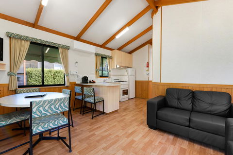 Bright Riverside Holiday Park - Great Ocean Road Tourism 23