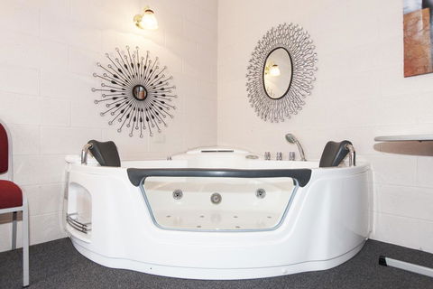 The Grampians Motel - Great Ocean Road Tourism 4