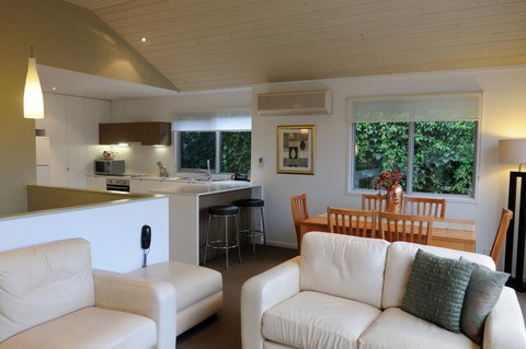 The Victoria Apartments - Great Ocean Road Tourism 11