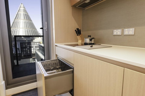 Brady Hotels Central Melbourne - Great Ocean Road Tourism 9