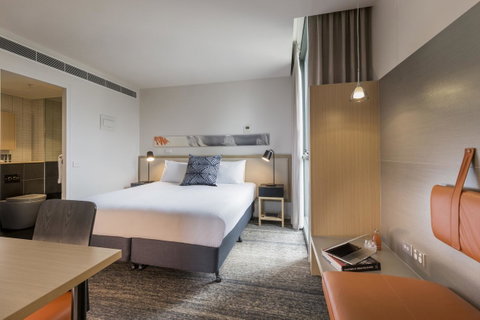 Brady Hotels Central Melbourne - Great Ocean Road Tourism 7