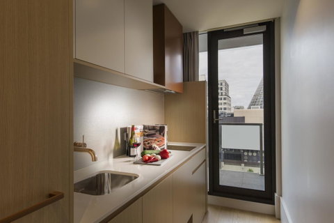 Brady Hotels Central Melbourne - Great Ocean Road Tourism 8