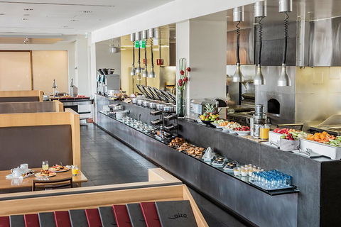 PARKROYAL Melbourne Airport - Great Ocean Road Tourism 7