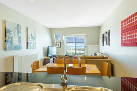 Deep Blue Hotel & Hot Springs - Great Ocean Road Tourism 44