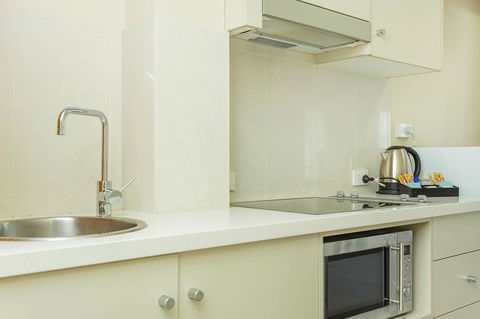 Deep Blue Hotel & Hot Springs - Great Ocean Road Tourism 35