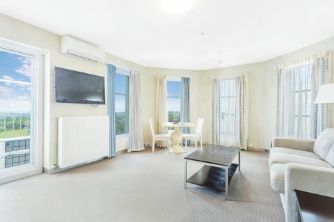 Deep Blue Hotel & Hot Springs - Great Ocean Road Tourism 29