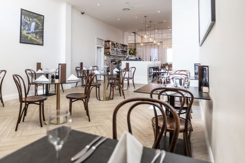 Deep Blue Hotel & Hot Springs - Great Ocean Road Tourism 5