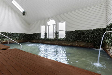 Deep Blue Hotel & Hot Springs - Great Ocean Road Tourism 12