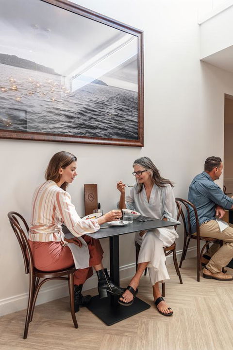 Deep Blue Hotel & Hot Springs - Great Ocean Road Tourism 6