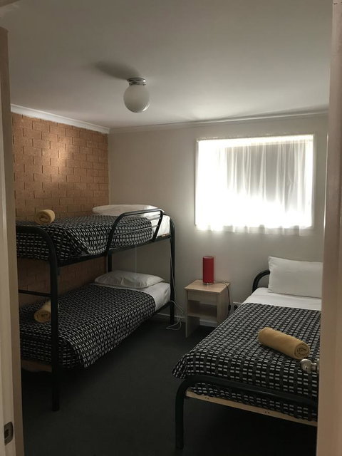 Beachcomber Motel & Apartments - Great Ocean Road Tourism 10