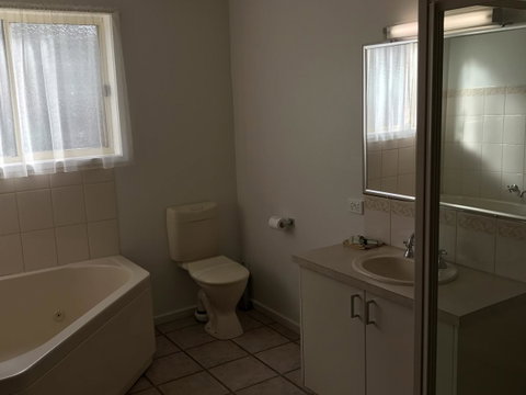 Beachcomber Motel & Apartments - Great Ocean Road Tourism 9