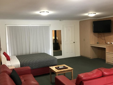 Beachcomber Motel & Apartments - Great Ocean Road Tourism 11
