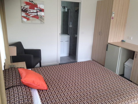 Beachcomber Motel & Apartments - Great Ocean Road Tourism 24
