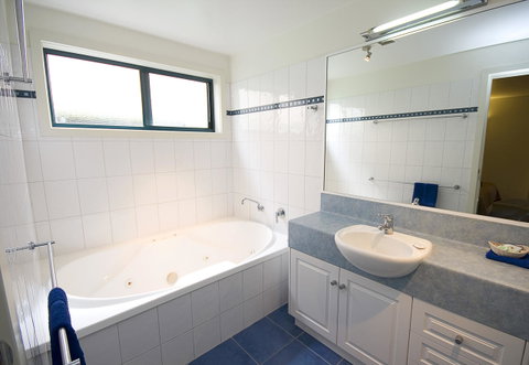 Anchorage Motel & Villas Lorne - Great Ocean Road Tourism 12