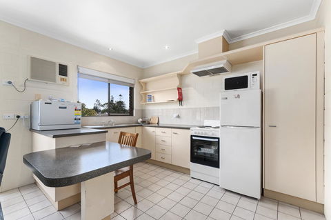 Allambi Holiday Apartments - Great Ocean Road Tourism 2