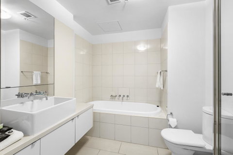 Melbourne Holiday Apartments Flinders Wharf - Great Ocean Road Tourism 16