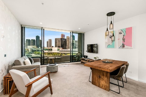 Melbourne Holiday Apartments Flinders Wharf - Great Ocean Road Tourism 1
