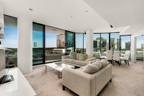 Melbourne Holiday Apartments Flinders Wharf - Great Ocean Road Tourism 28