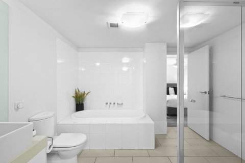 Melbourne Holiday Apartments Flinders Wharf - Great Ocean Road Tourism 33