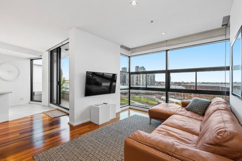 Melbourne Holiday Apartments Flinders Wharf - Great Ocean Road Tourism 6