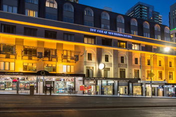 Great Southern Hotel Melbourne with Great Ocean Road Tourism